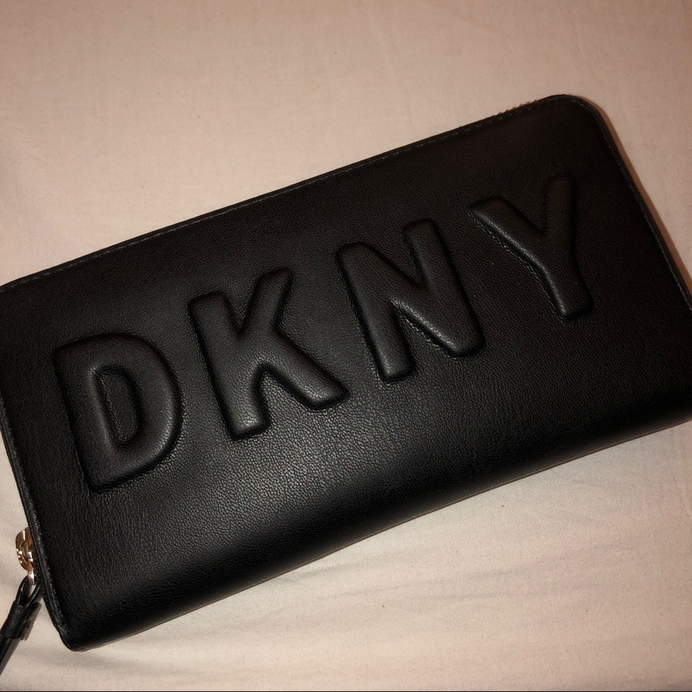 DKNY wallet
